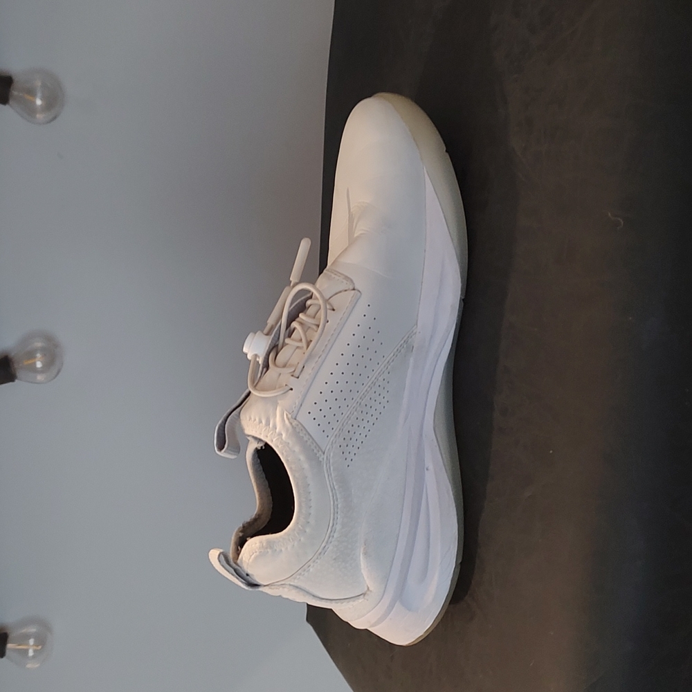 White Cloves Shoes Size 8